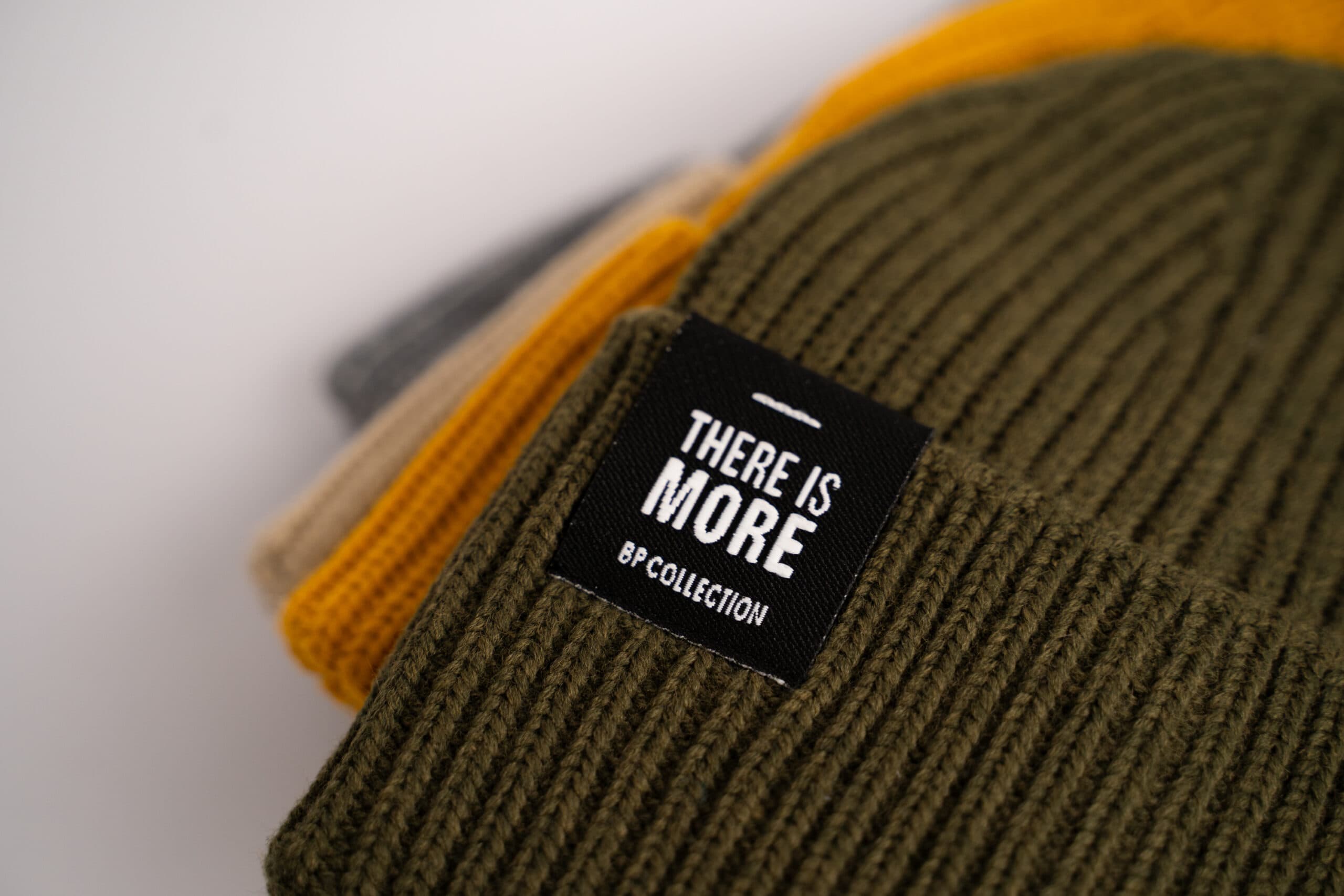 Zimska kapa - THERE IS MORE